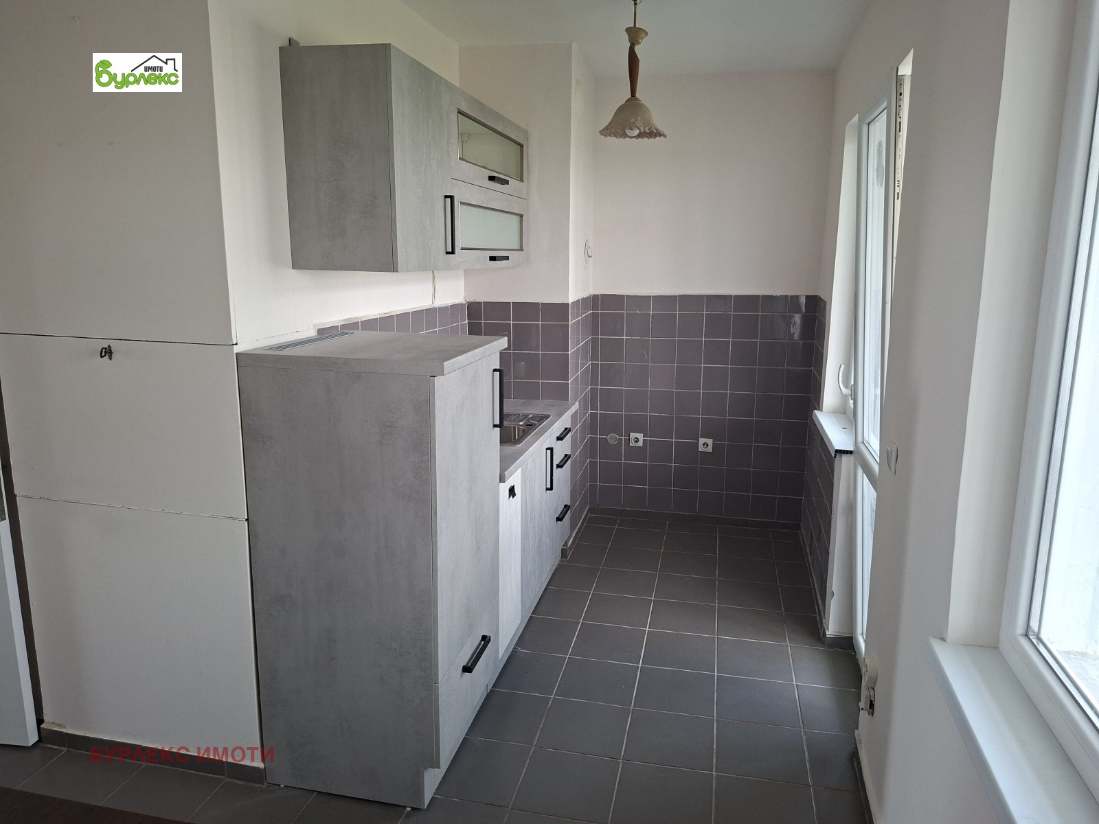 Продава 4-СТАЕН, гр. Варна, Център, снимка 2 - Апартаменти - 56077456