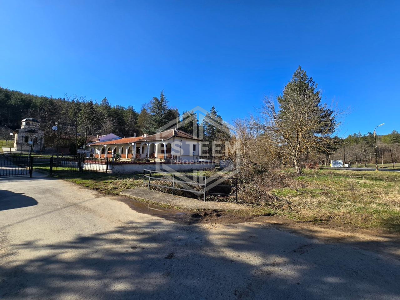 Продава ХОТЕЛ, с. Каран Върбовка, област Русе, снимка 2 - Хотели - 53872754