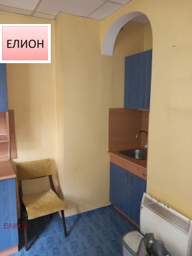 2 slaapkamers Iztok, Pernik 1