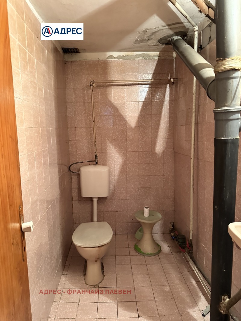 Продава КЪЩА, гр. Плевен, Сторгозия, снимка 8 - Къщи - 53031318