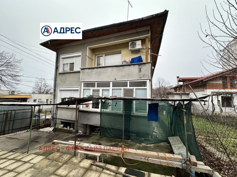 Продава КЪЩА, гр. Плевен, Сторгозия