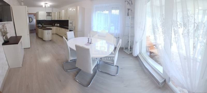 Продава КЪЩА, гр. Балчик, област Добрич, снимка 11 - Къщи - 53232415