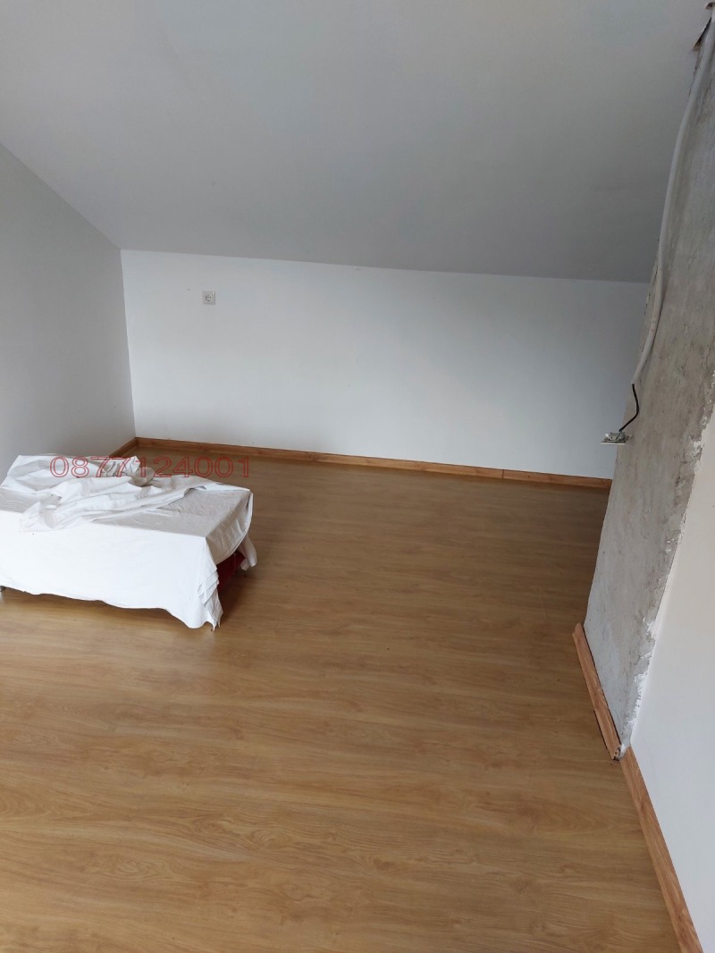 Продава КЪЩА, с. Брестовене, област Разград, снимка 9 - Къщи - 53527469