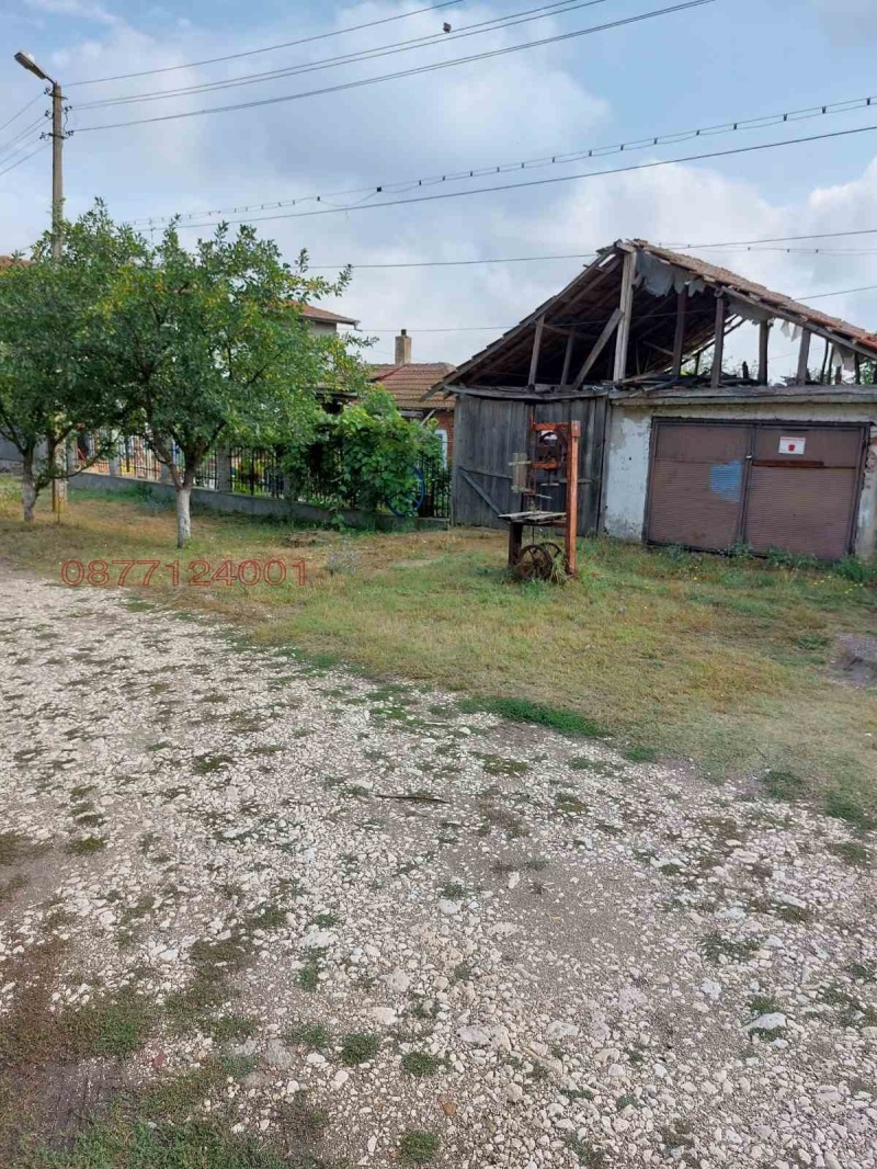 Продава КЪЩА, с. Брестовене, област Разград, снимка 2 - Къщи - 53527469