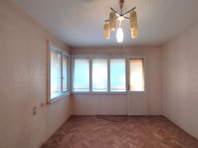 2 bedroom Tsentar, Dobrich 1