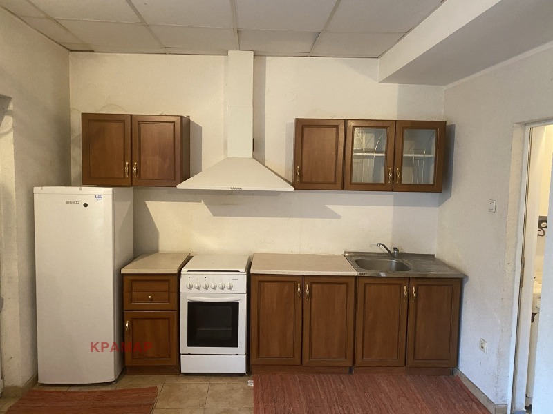 Продава КЪЩА, гр. Добрич, Център, снимка 2 - Къщи - 52716141