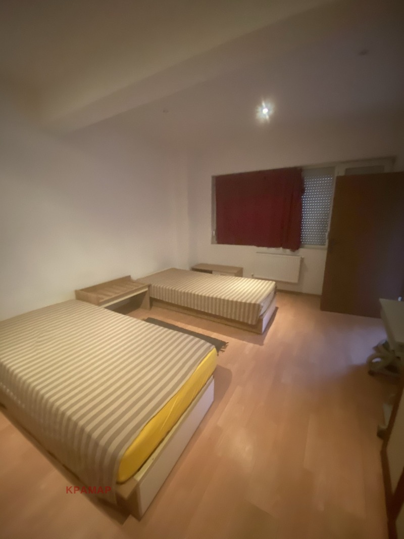 Продава КЪЩА, гр. Добрич, Център, снимка 7 - Къщи - 52716141