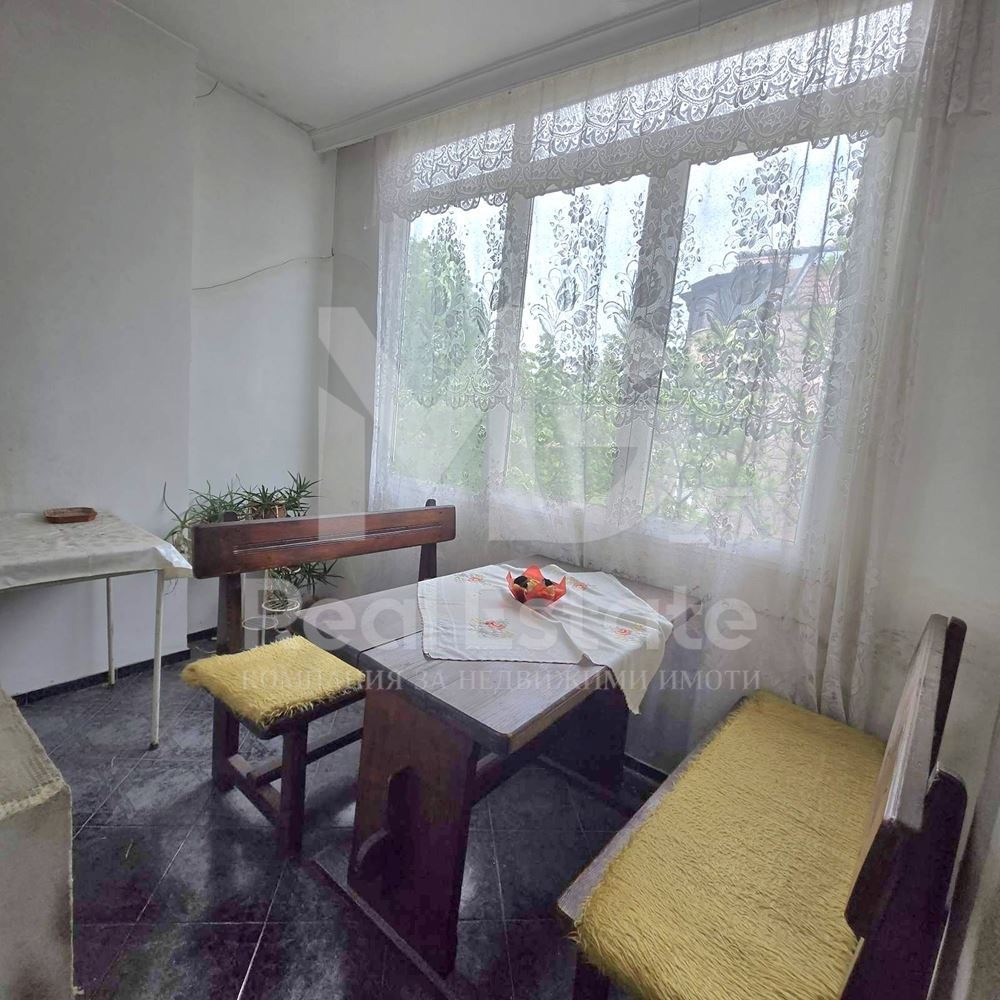 Продава ЕТАЖ ОТ КЪЩА, гр. Пловдив, Кючук Париж, снимка 3 - Етаж от къща - 54288788