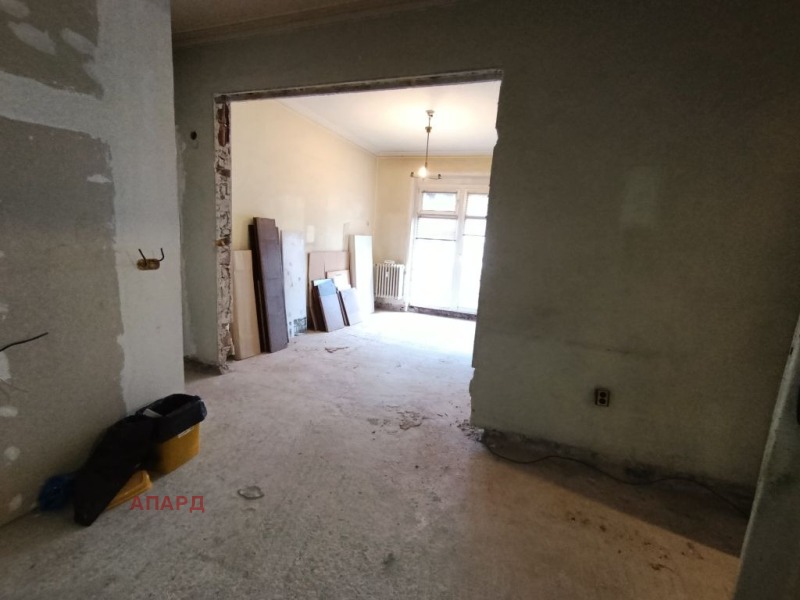 Продава 3-СТАЕН, гр. София, Център