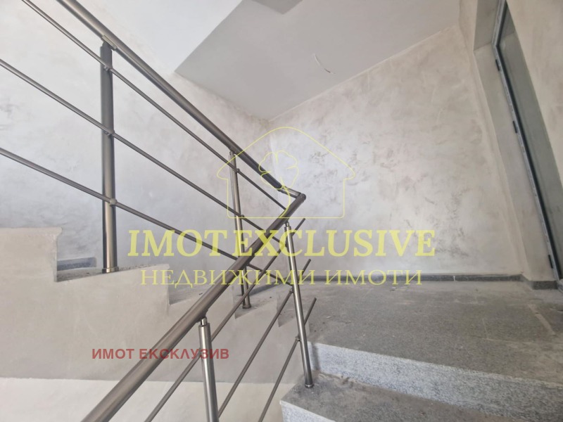 En venta  3+ dormitorios Plovdiv , Ostromila , 180 metros cuadrados | 48956740 - imagen [2]
