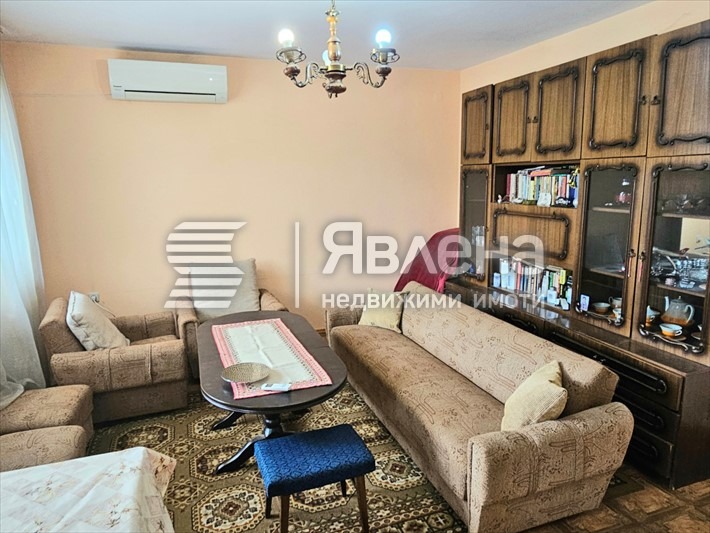Продава КЪЩА, гр. София, Бенковски, снимка 9 - Къщи - 55893773