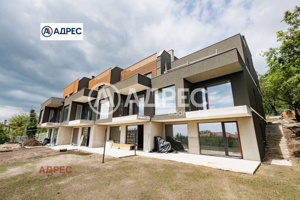 Продава КЪЩА, гр. Варна, м-т Манастирски рид