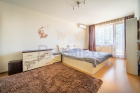 2 Schlafzimmer Briz, Warna
