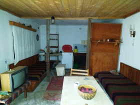 House Potsarnentsi, region Pernik 4