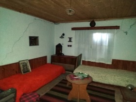 Huis Potsarnentsi, regio Pernik 7