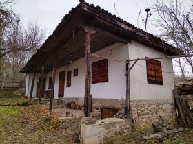 Huis Potsarnentsi, regio Pernik 2