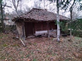 Casa Potsarnentsi, región Pernik 10