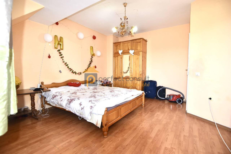 De vânzare  1 dormitor Plovdiv , Sâdiisci , 71 mp | 38371104 - imagine [6]