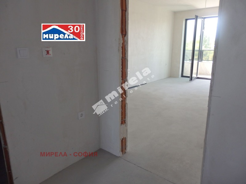 De vânzare  1 dormitor Sofia , Triâgâlnica , 62 mp | 48208292 - imagine [3]