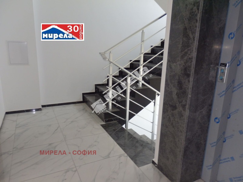 De vânzare  1 dormitor Sofia , Triâgâlnica , 62 mp | 48208292 - imagine [6]
