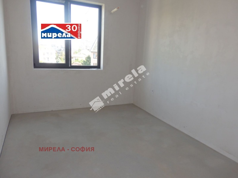 De vânzare  1 dormitor Sofia , Triâgâlnica , 62 mp | 48208292 - imagine [5]