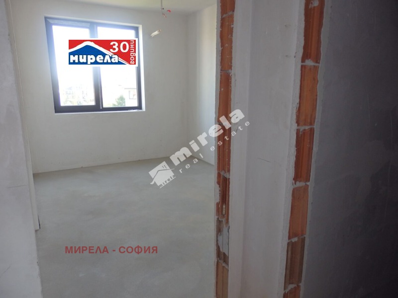 De vânzare  1 dormitor Sofia , Triâgâlnica , 62 mp | 48208292 - imagine [4]