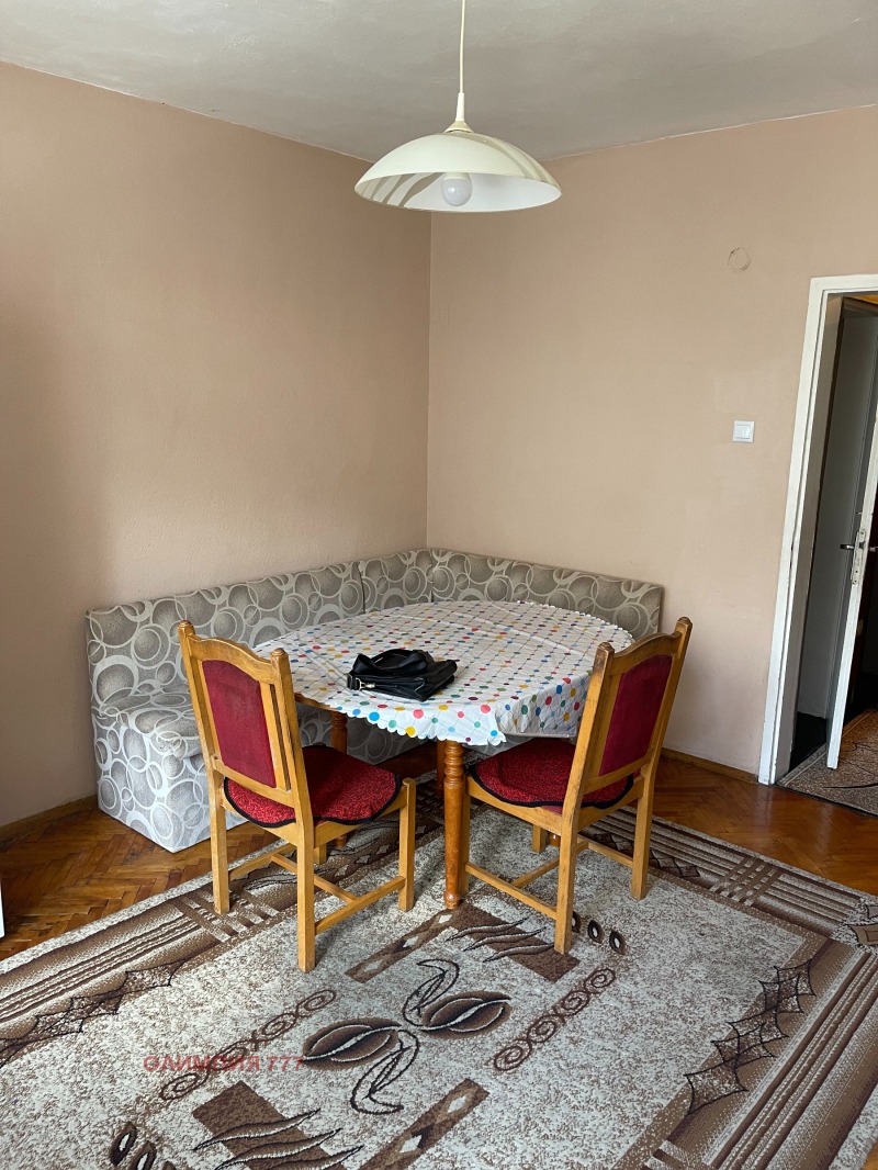 Продава 4-СТАЕН, гр. Плевен, Идеален център, снимка 2 - Апартаменти - 53098129