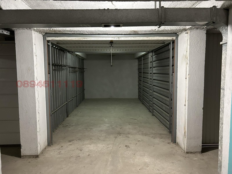 Продава ГАРАЖ, ПАРКОМЯСТО, гр. София, Иван Вазов, снимка 2 - Гаражи и паркоместа - 53234207