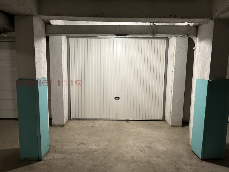 Продава ГАРАЖ, ПАРКОМЯСТО, гр. София, Иван Вазов