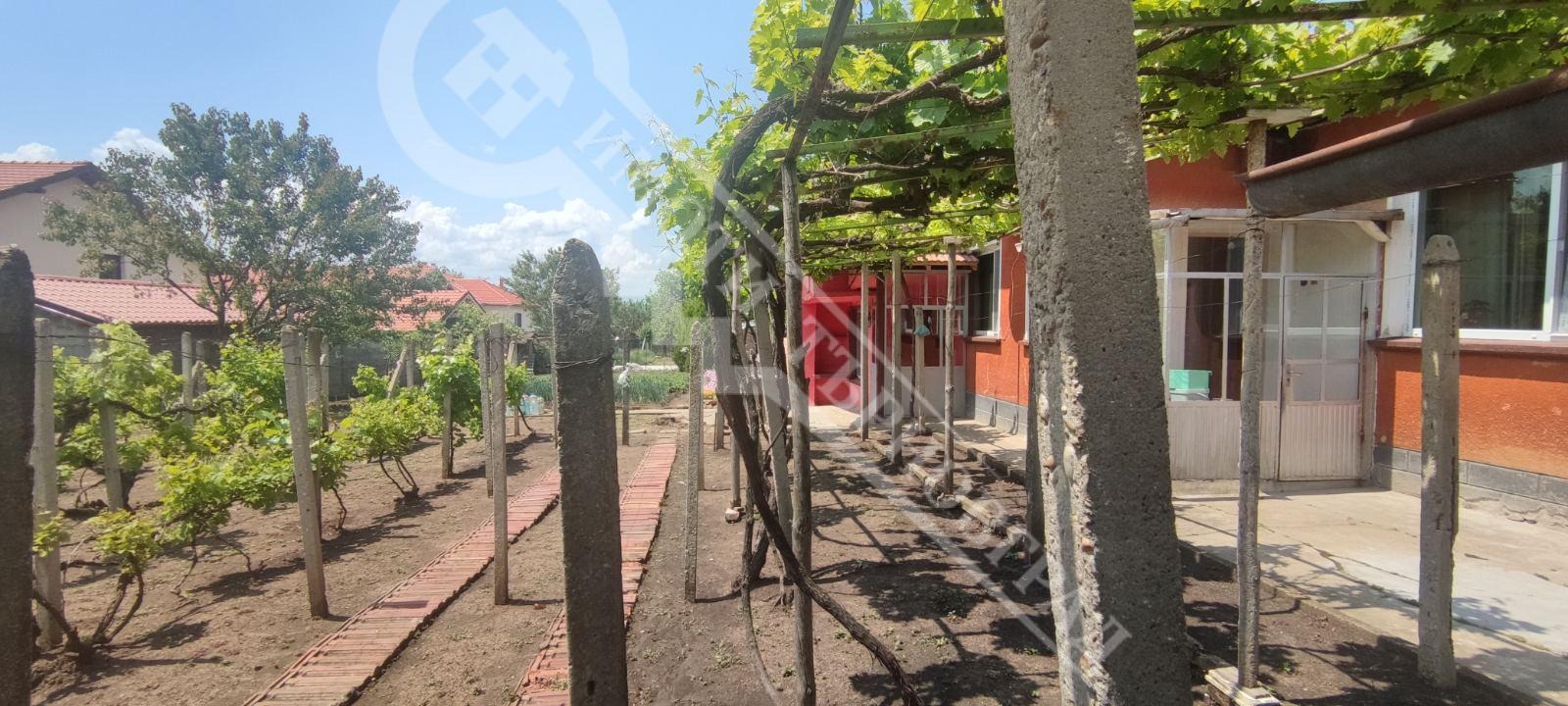 Продава КЪЩА, гр. Павликени, област Велико Търново, снимка 2 - Къщи - 40829064