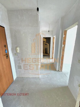 2 Schlafzimmer Lewski 1, Warna