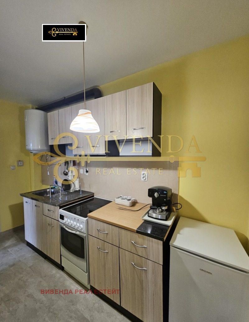 Продава 2-СТАЕН, гр. Плевен, Широк център