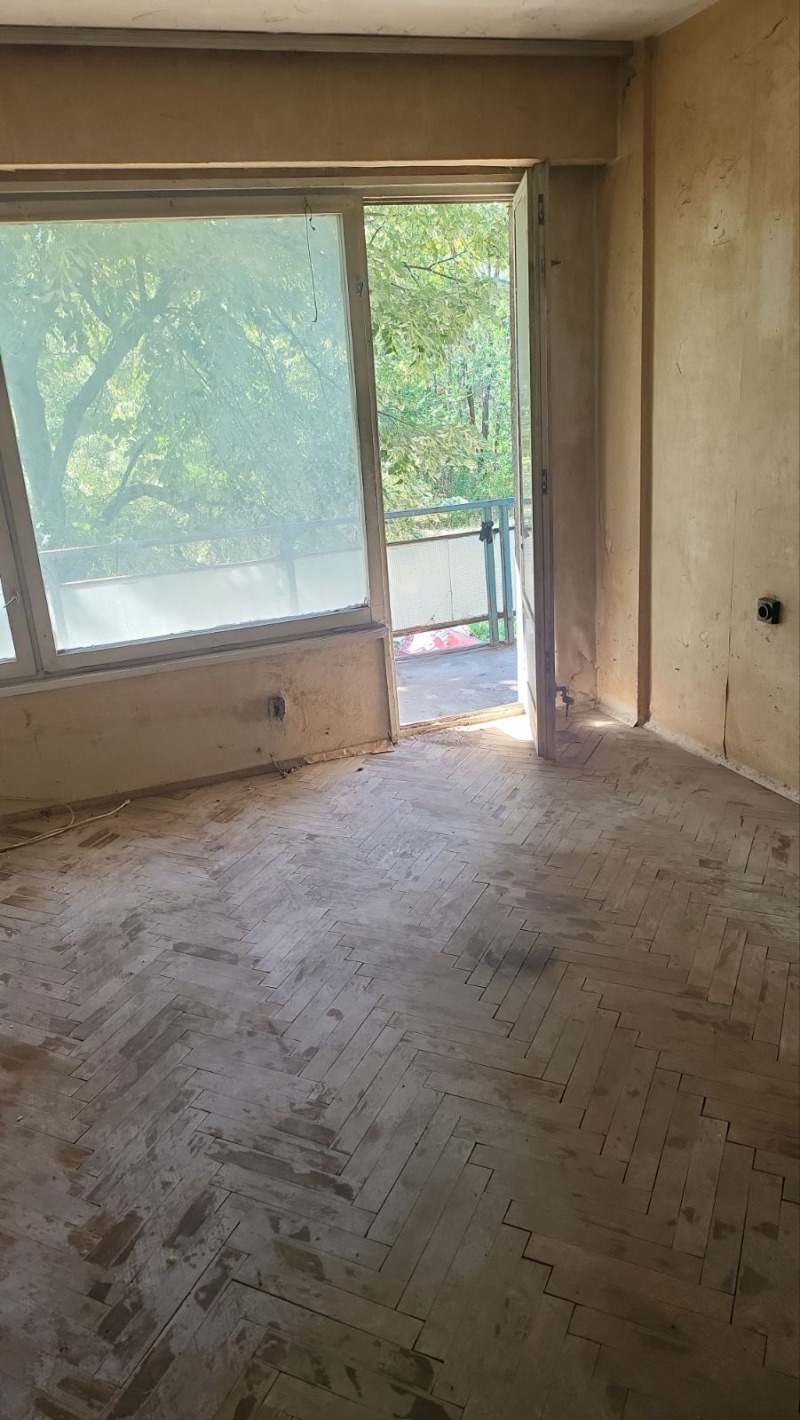 In vendita  2 camere da letto Ruse , Zdravets Iztok , 82 mq | 89728694