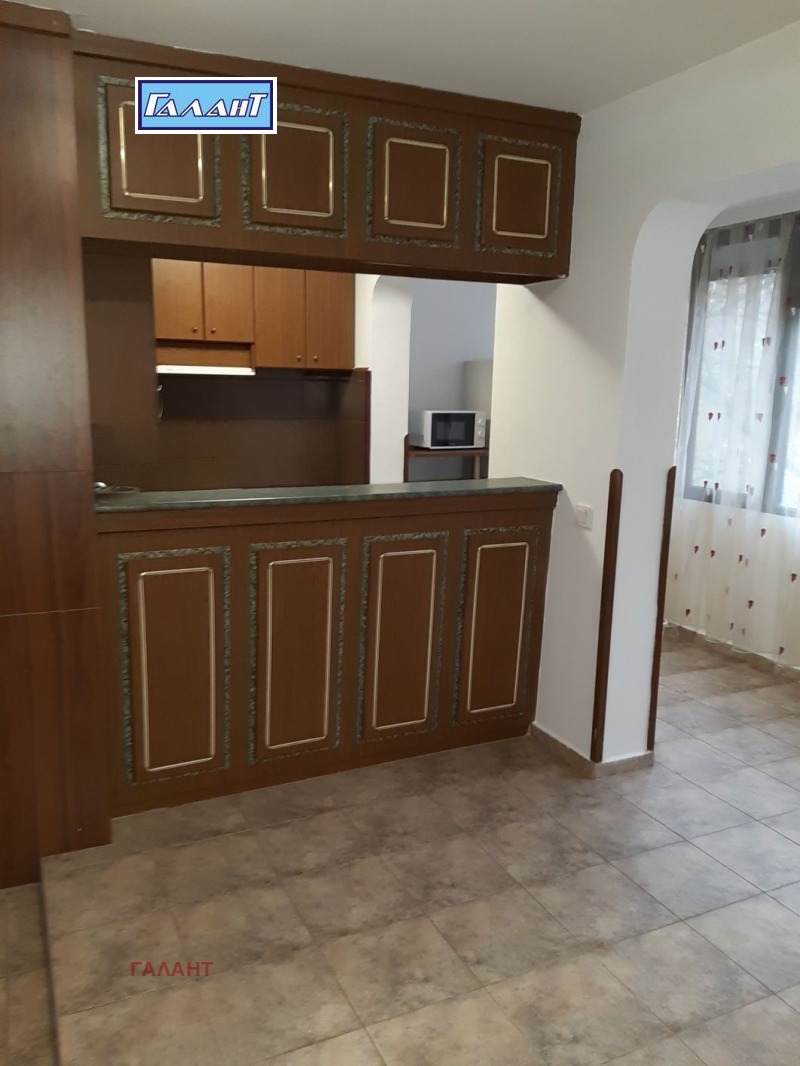 Продава 3-СТАЕН, гр. Варна, Окръжна болница-Генерали, снимка 3 - Апартаменти - 52449798