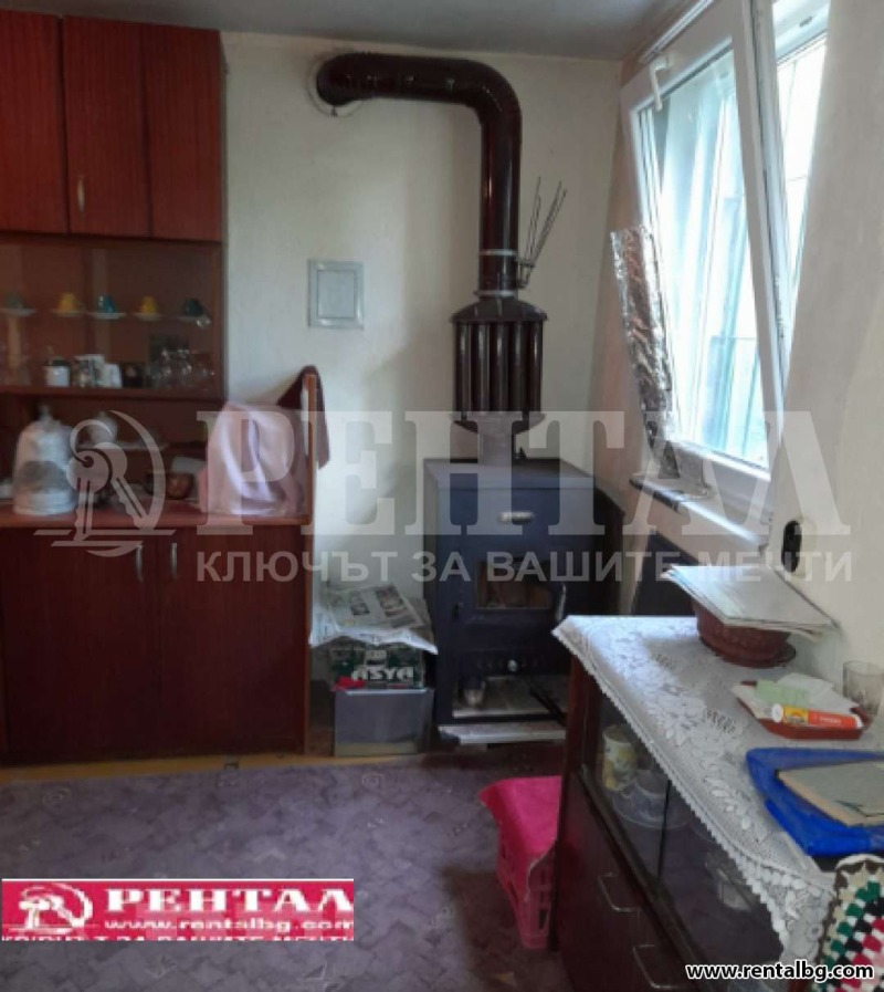 Продава КЪЩА, с. Белащица, област Пловдив, снимка 16 - Къщи - 46520849