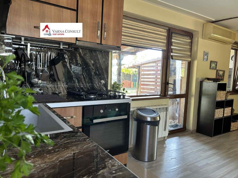 Продава КЪЩА, с. Здравец, област Варна, снимка 3 - Къщи - 53321677