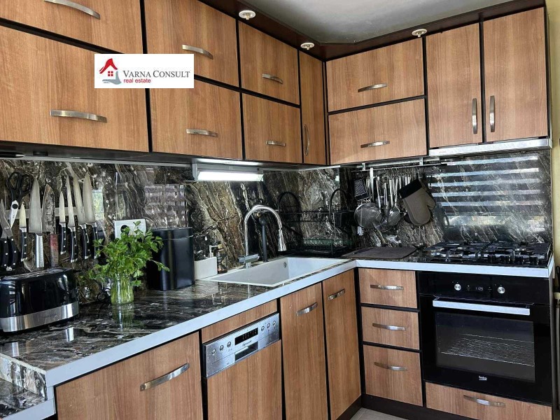 Продава КЪЩА, с. Здравец, област Варна, снимка 2 - Къщи - 53321677