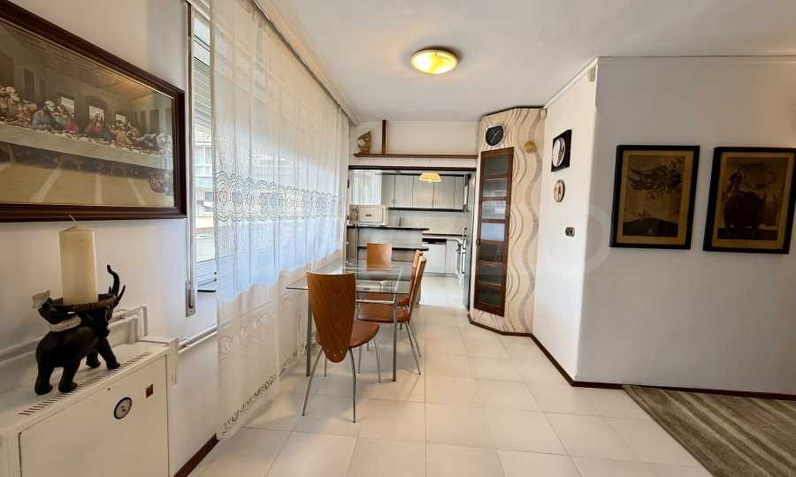 Продава 4-СТАЕН, гр. София, Банишора, снимка 4 - Апартаменти - 54676157