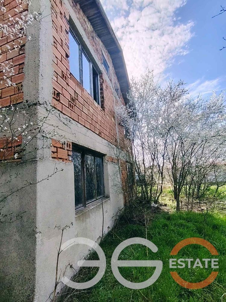 Продава КЪЩА, с. Стожер, област Добрич