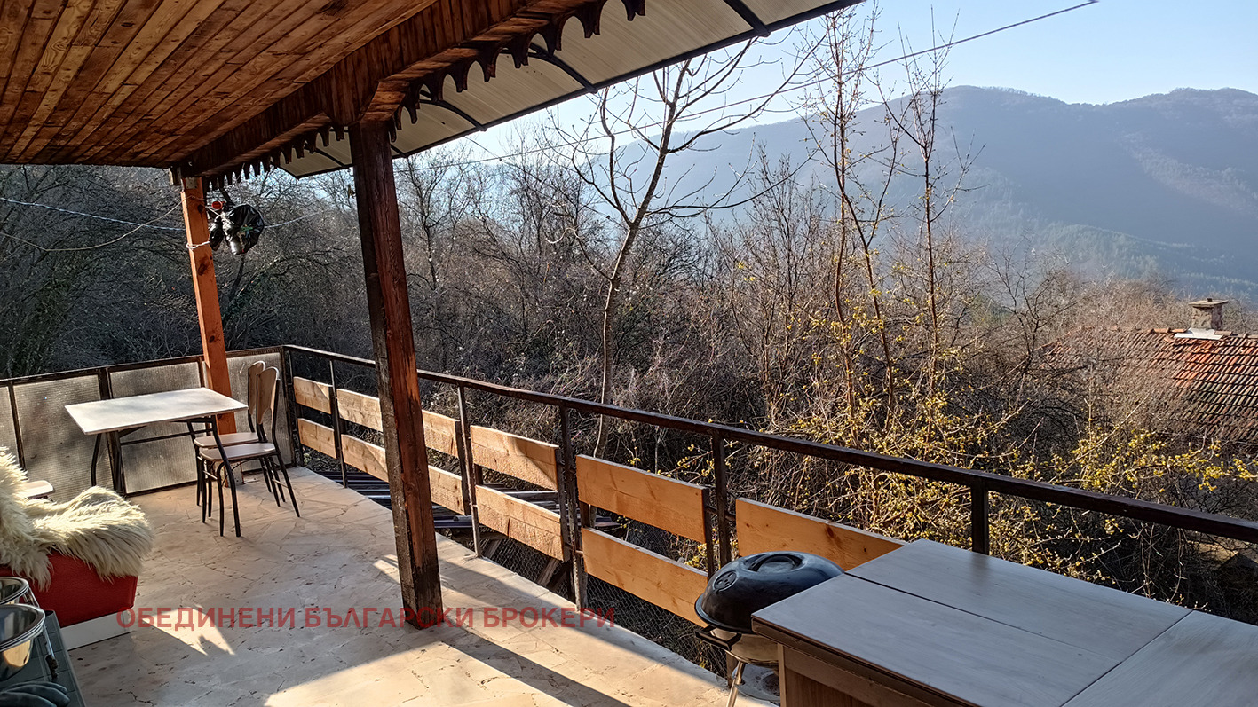 Продава ВИЛА, с. Луково, област София област, снимка 2 - Вили - 53886649