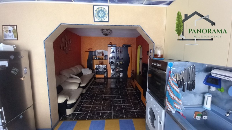 Продава 3-СТАЕН в град Шумен, Тракия - 82 кв.м / 102 258.38 € » 200 000 лв., ПАНОРАМА