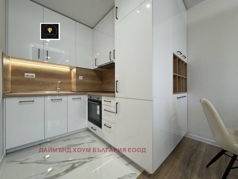 Продава 2-СТАЕН, гр. Пловдив, Остромила, снимка 2 - Апартаменти - 53008079