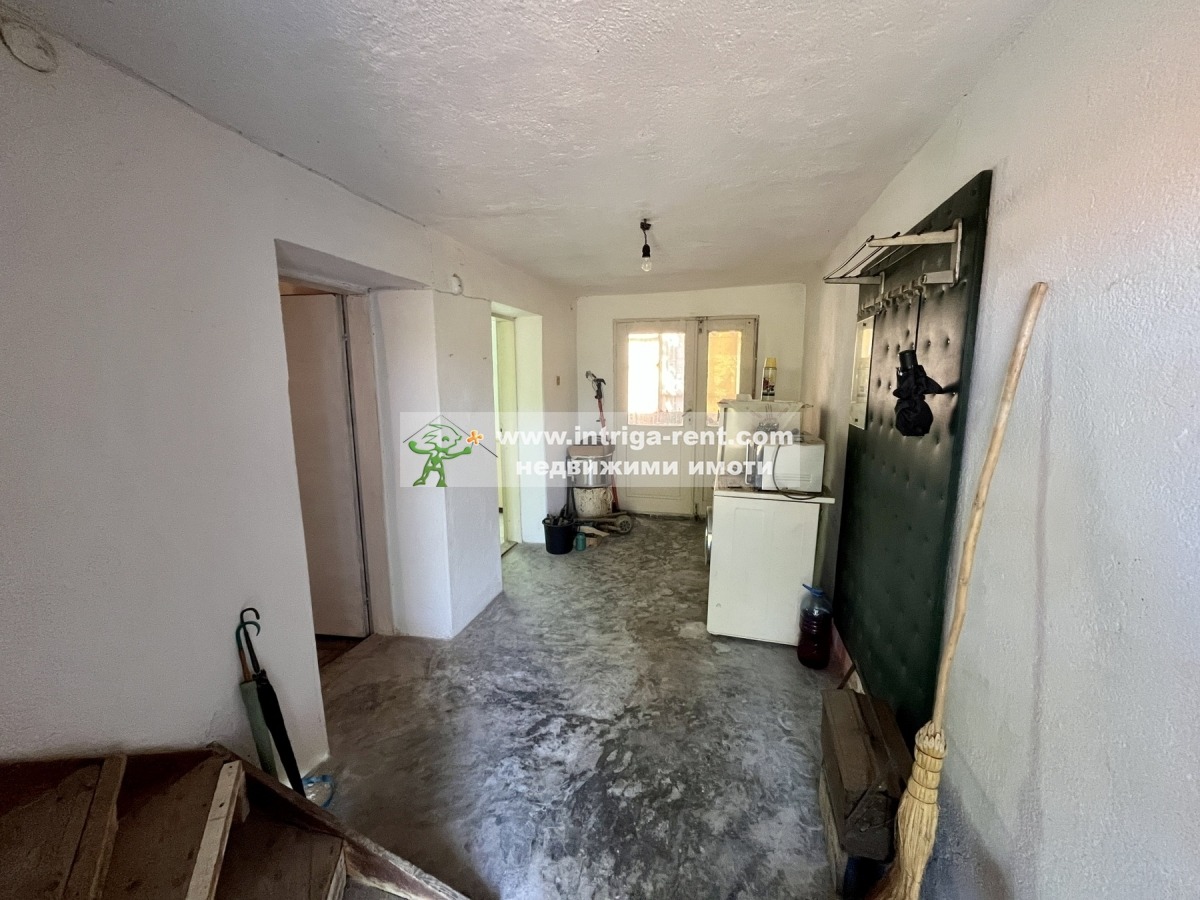 Продава КЪЩА, с. Динево, област Хасково, снимка 12 - Къщи - 55361057