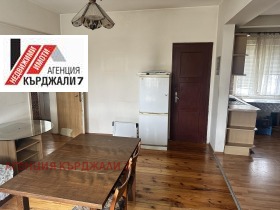 Многостаен град Кърджали, Център 7