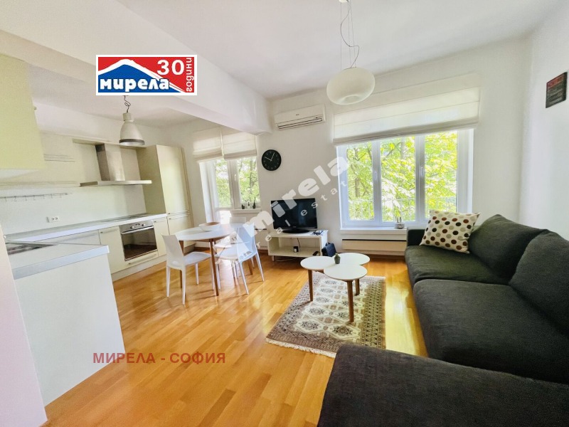 Продава 2-СТАЕН, гр. София, Център