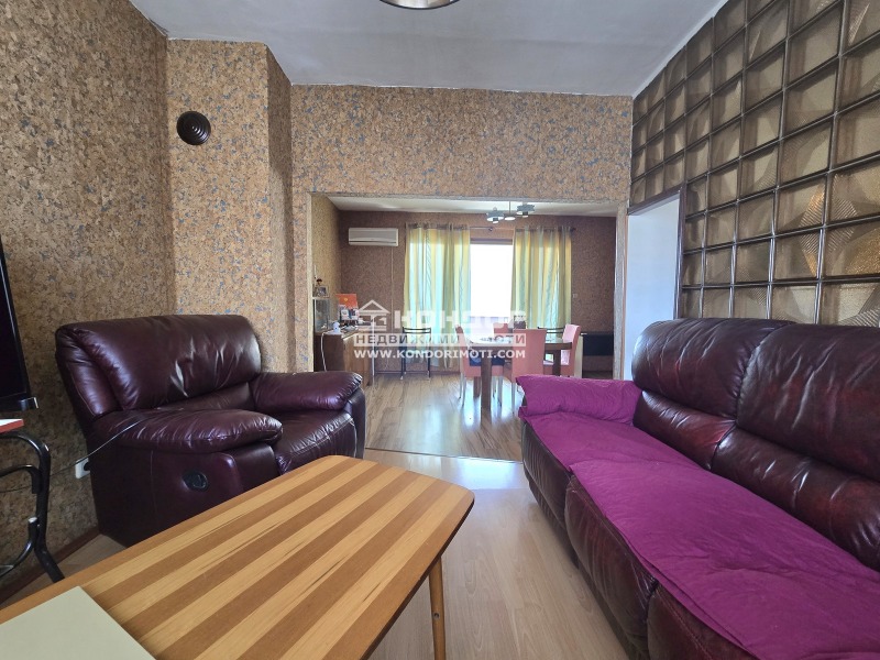 En venta  2 dormitorios Plovdiv , Tsentar , 94 metros cuadrados | 70486365 - imagen [2]