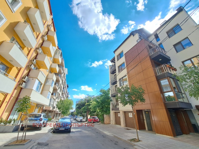 Продава  3-стаен град София , Център , 93 кв.м | 29014693