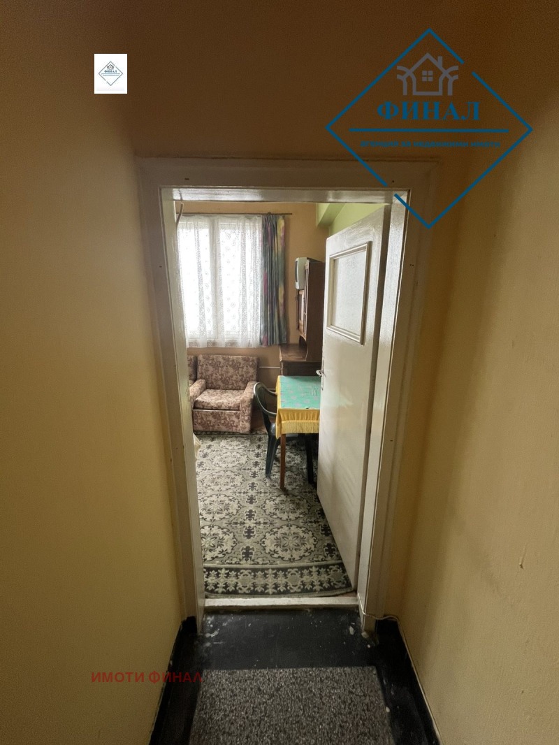 Продава 3-СТАЕН, гр. Шумен, Център, снимка 6 - Апартаменти - 53455544