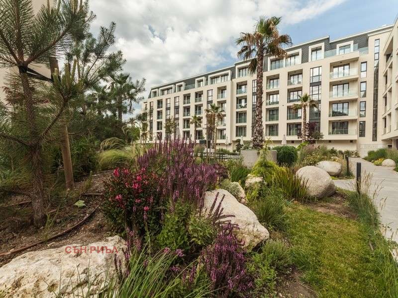 Продава 3-СТАЕН, гр. Варна, к.к. Св.Св. Константин и Елена