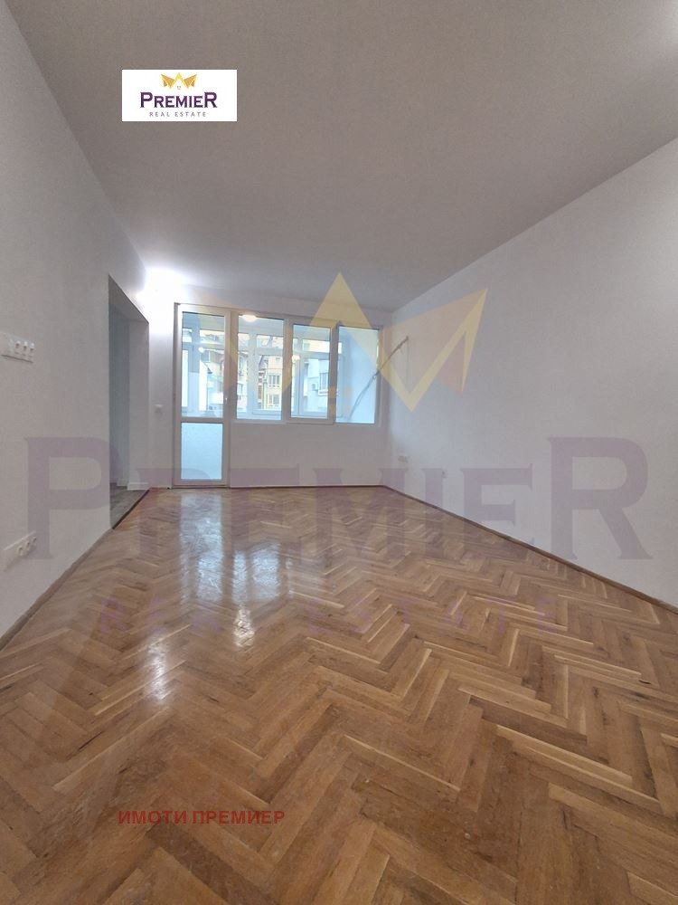 Продава 4-СТАЕН, гр. Варна, Лятно кино Тракия, снимка 2 - Апартаменти - 55312111